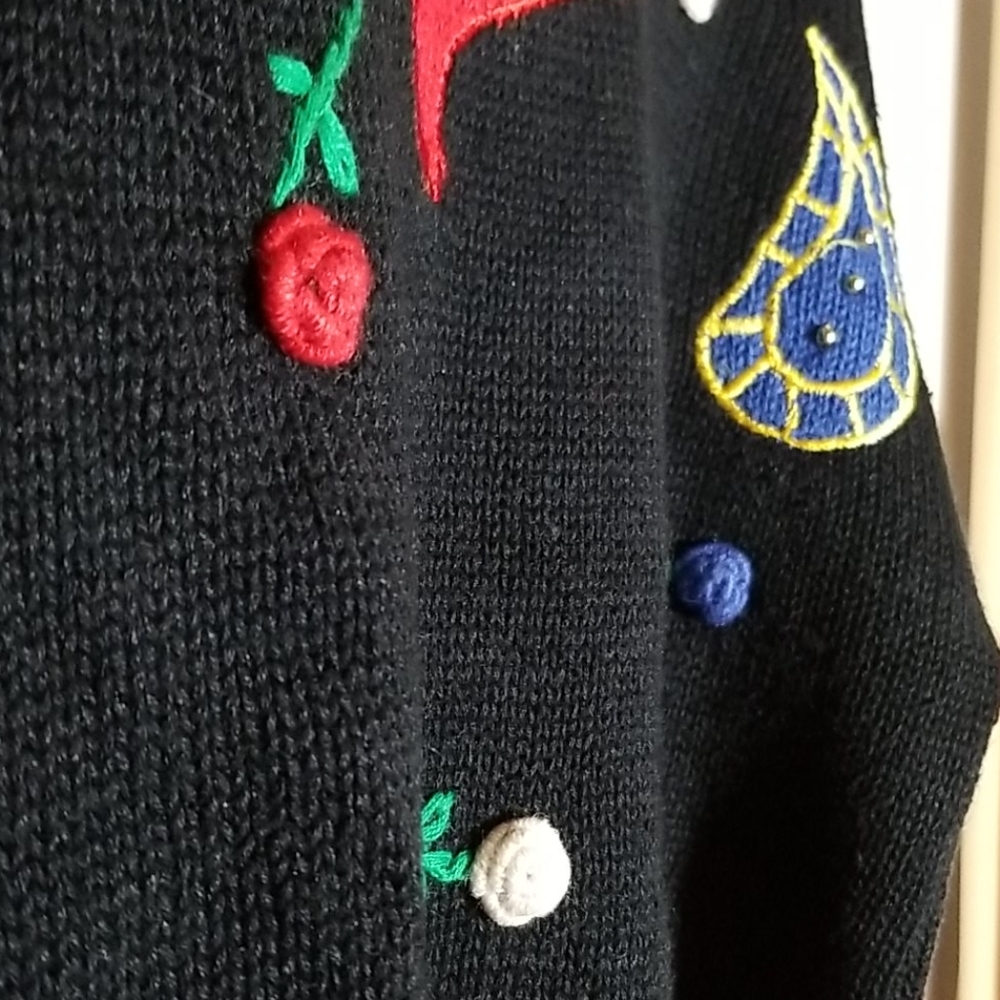 VTG 80s/90s Chaus black/Roses longsleeve Sweater - Picture 9 of 16
